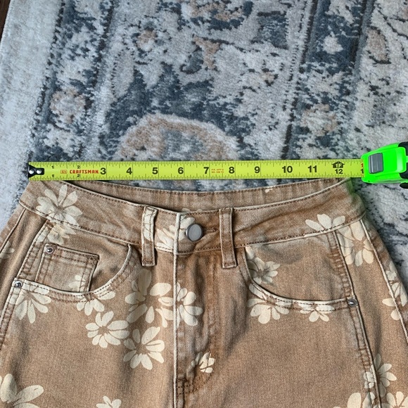 Amazon nwot Floral barrel pants - Picture 5 of 10